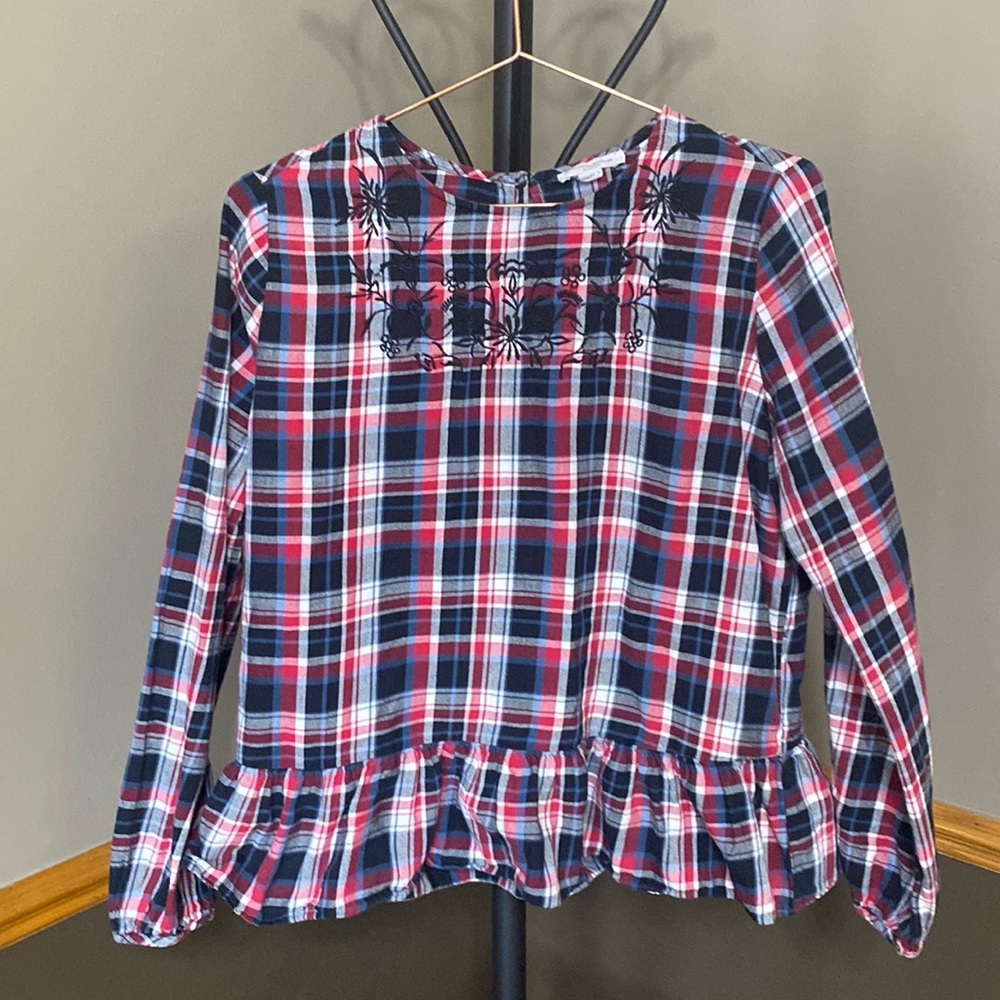 Beachlunchlounge  blue, red, black & white long sleeve flannel peplum top size L